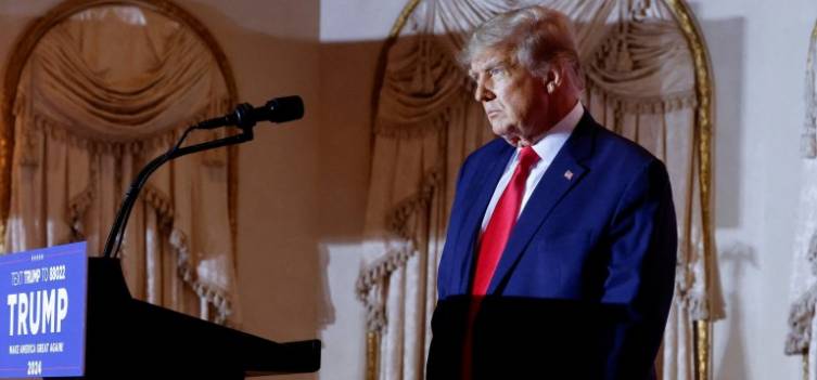 Imputaron a Donald Trump por haber sobornado a una actriz porno
