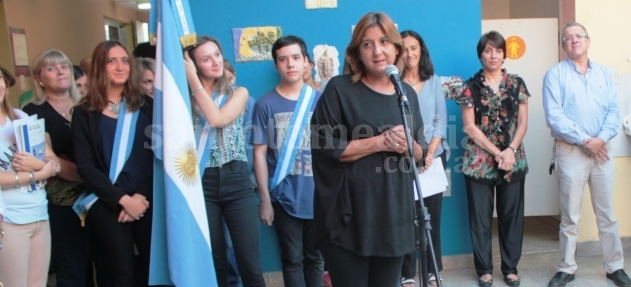 Qüesta encabezó la apertura del año lectivo. (Foto: Municipalidad de Santo Tomé)