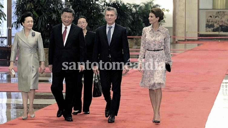 Macri firmó acuerdos por U$S15 mil millones y viajó Shangai, último punto de su visita a China