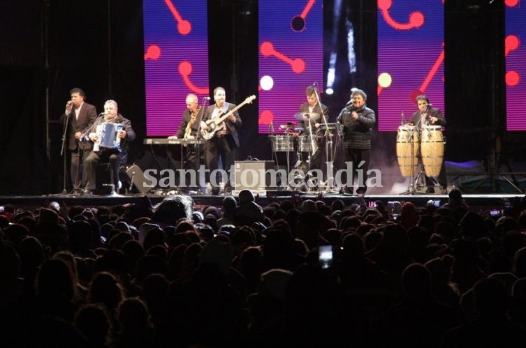 Tecnópolis: La cumbia santafesina calentó la noche del domingo