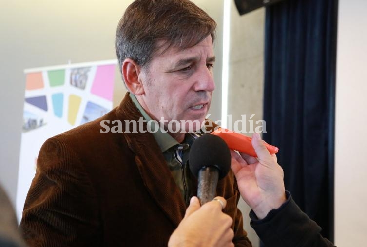 Jatón: “Estos fondos tienen como destino obras en municipios y comunas”