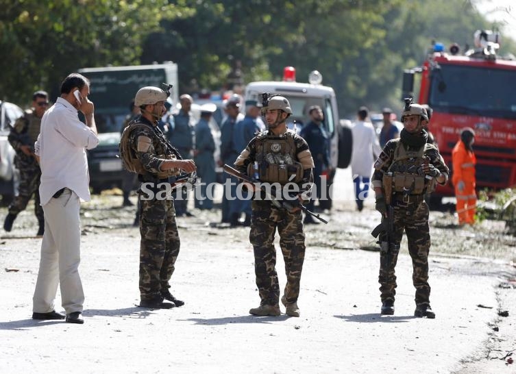 Un atentado suicida talibán dejó al menos 26 muertos en Kabul