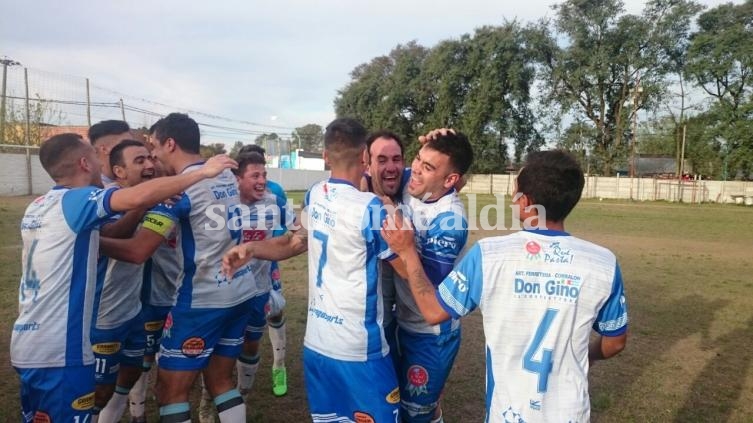 Liga Santafesina: El clásico fue para Atenas