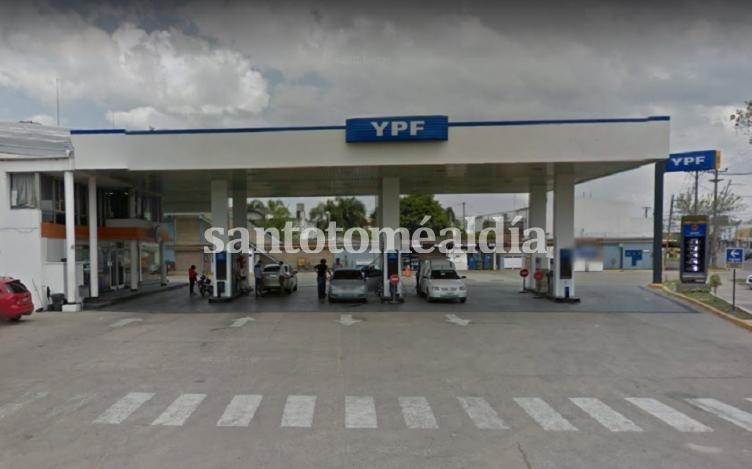 Por suba del petróleo y el dólar, YPF aumentó  sus combustibles y el litro roza los $ 30