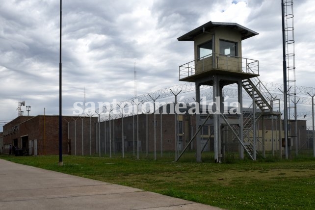 Matan a puñaladas a un preso durante una pelea