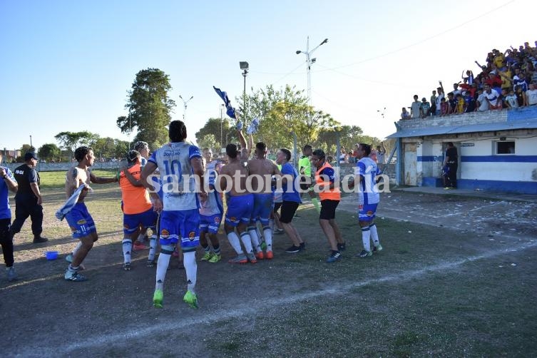 Liga Santafesina: Atenas finalista del octogonal