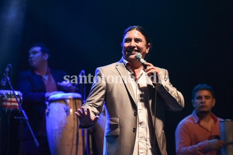 Músicos santafesinos le cantaron a la Ciudad en su 444° aniversario