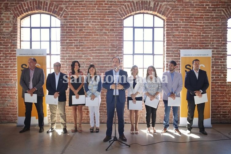 Corral pidió a sus funcionarios dedicación, esfuerzo, diálogo y presencia en la calle