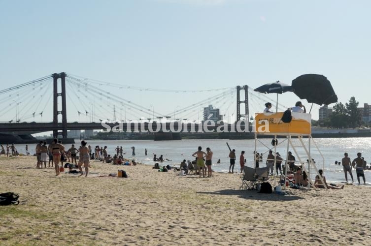 Continúan las tareas de mantenimiento en playas, balnearios y paradores