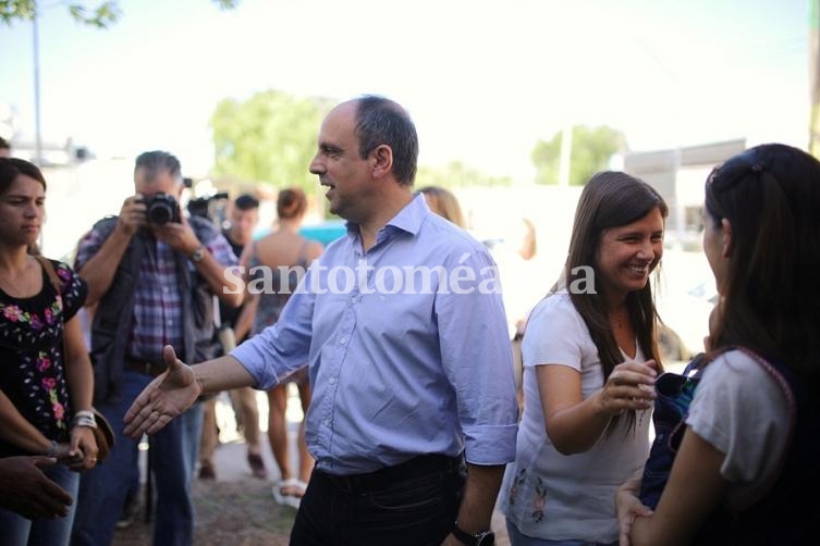 Corral recorrió las obras en el Jardín Municipal de San Lorenzo