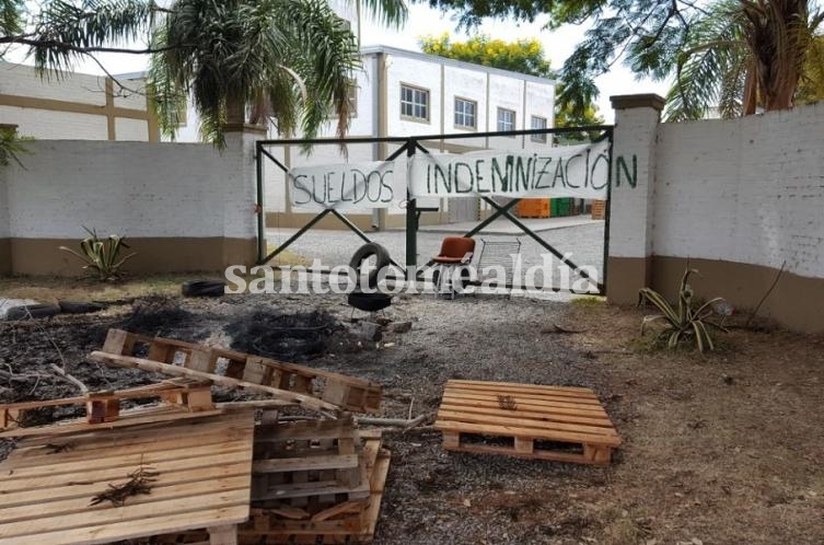 Busatto se reunió con los trabajadores de Ovoprot.