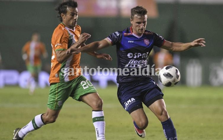 Unión agranda su sueño copero: 2-0 a Banfield