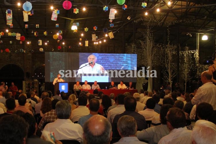 Reforma constitucional: Lifschitz presentó el anteproyecto a intendentes