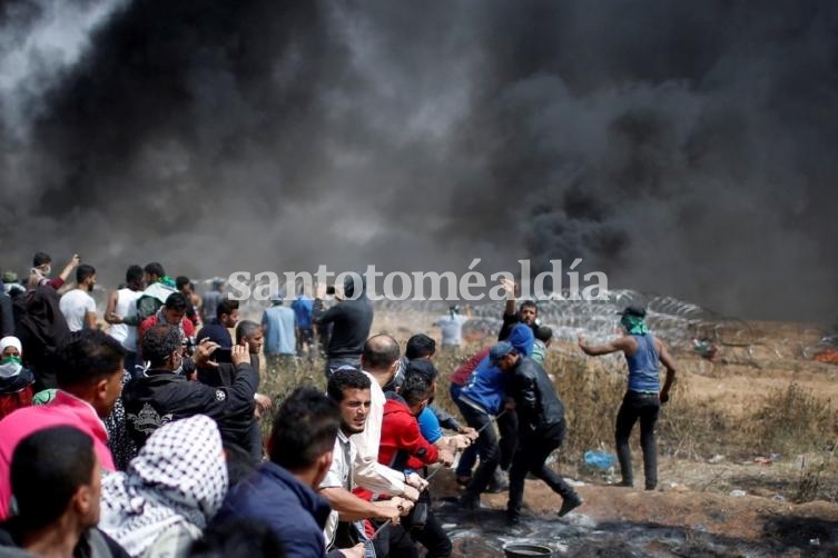 Gaza: miles de palestinos se manifiestan en la frontera con Israel.