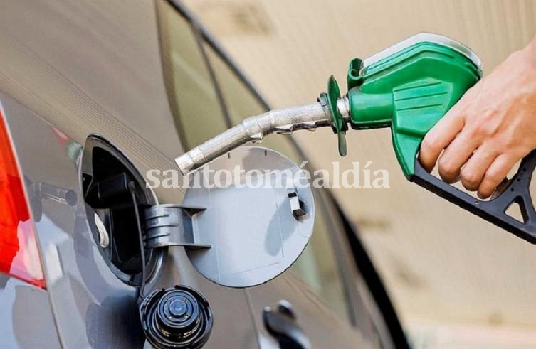 Petroleras definen aumento de las naftas
