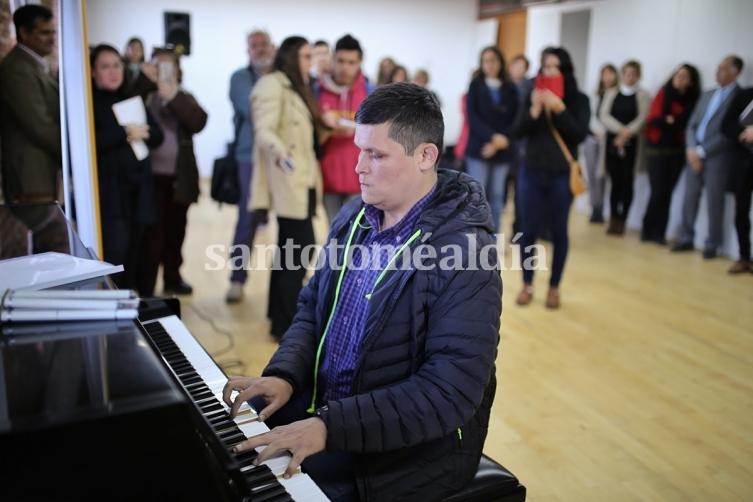 El Liceo Municipal de Santa Fe tendrá la primera Biblioteca Musical en Braille de la región
