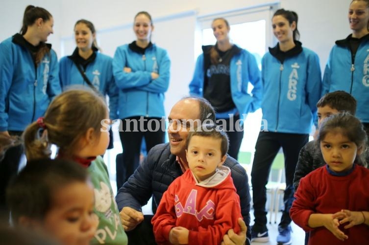 Las Panteras visitaron un Jardín Municipal de Santa Fe