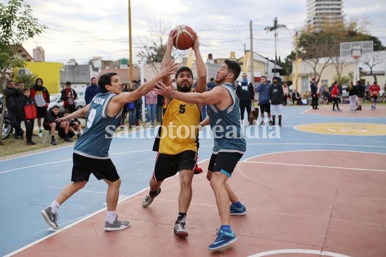 Corral participó del cierre del torneo 3 x 3.