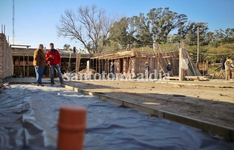 Avanza la construcción del jardín del barrio Chalet