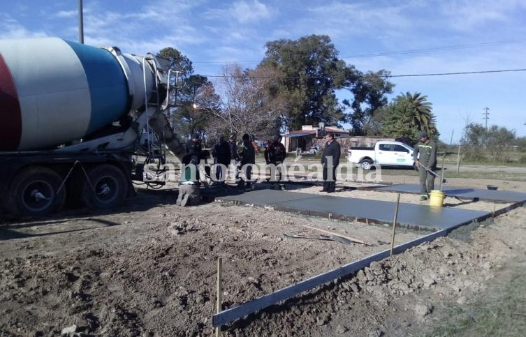 Sauce Viejo: Avanza la obra del playón deportivo en San Cayetano Sur