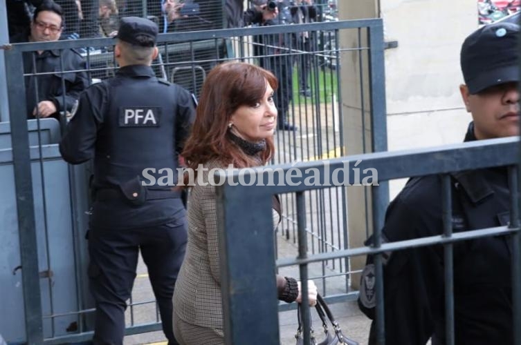 Cristina recusó a Bonadio y pidió que Macri sea citado como testigo