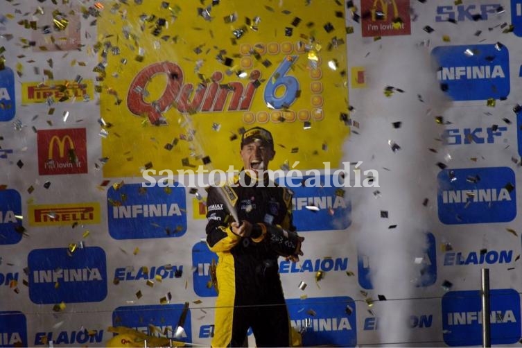 Súper TC2000: Pernía se quedó con la carrera nocturna