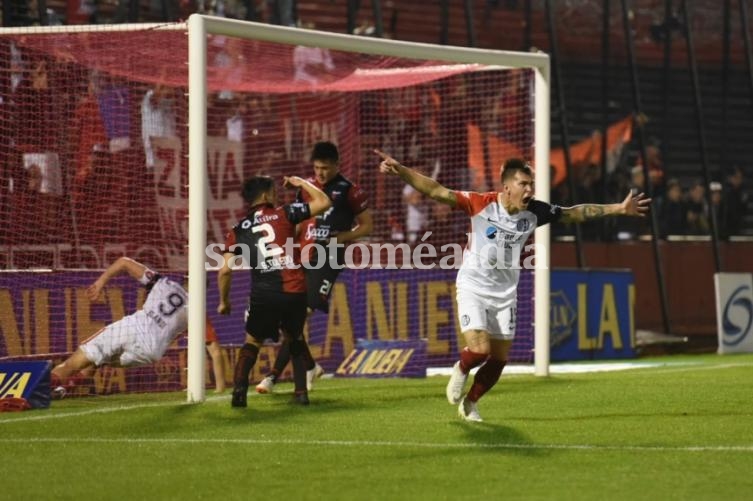 Copa Argentina: Colón ganaba 2-0, se lo empataron y quedó afuera por penales