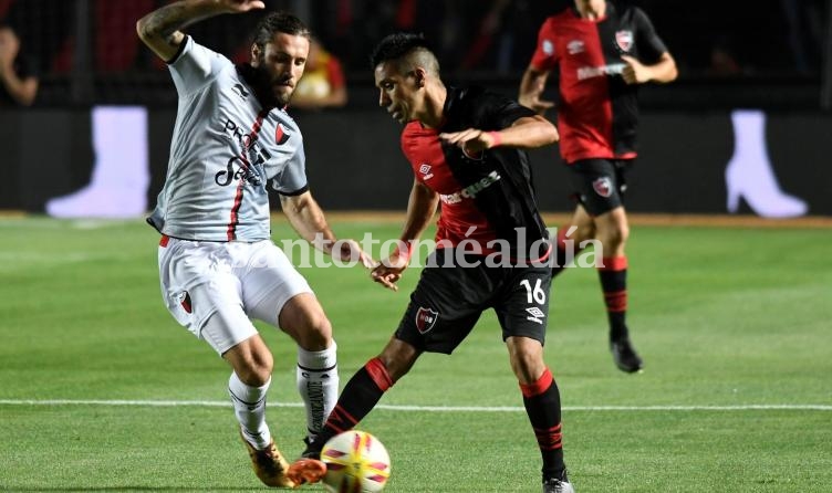 Colón volvió al triunfo en Santa Fe.