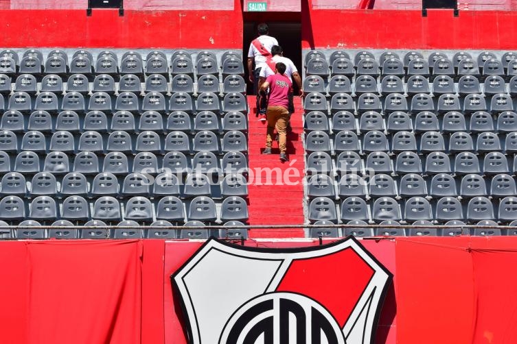 La Conmebol postergó la Superfinal entre River y Boca