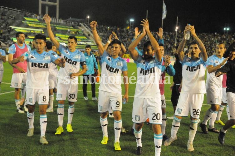 Racing manda en soledad en la Superliga