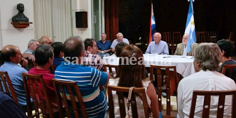 Bonfatti presentó las iniciativas de gobierno para Santa Fe a representantes de mutuales y cooperativas