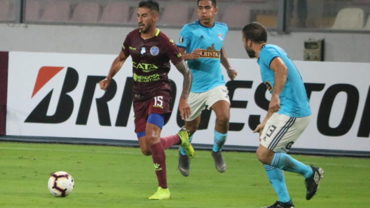 Godoy Cruz consiguió un buen empate en su visita a Perú