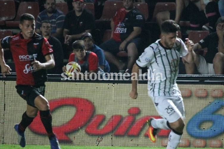 Colón volvió a jugar mal y sacó un insulso empate 