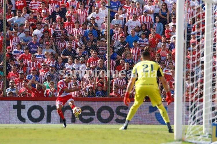 Unión empató y quedó a un paso de la Sudamericana