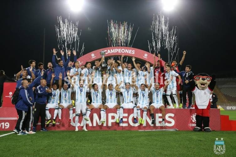 El Sub 17 de Pablo Aimar tuvo un mal cierre, pero igual es campeón del Sudamericano