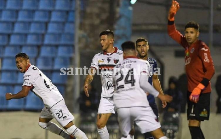 Colón cumplió y pasó de ronda en la Copa Argentina