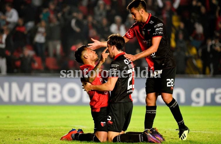 Colón revirtió el resultado y avanzó en la Sudamericana