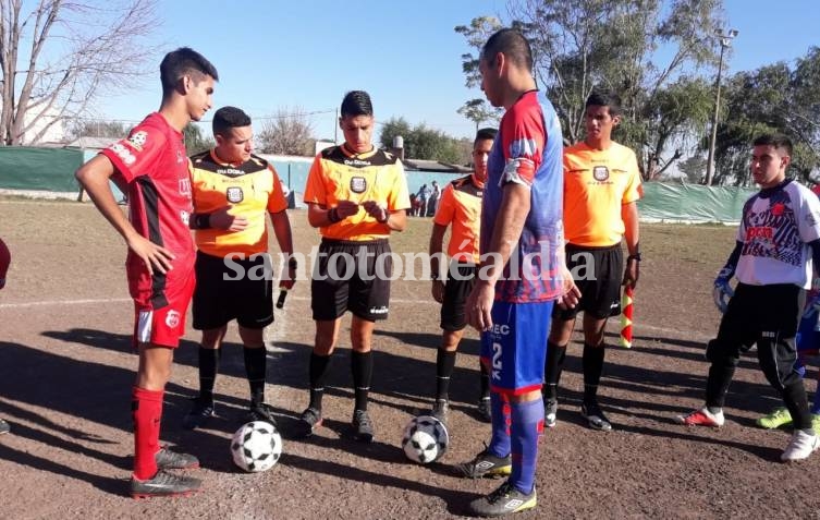 Floresta pisó fuerte en cancha de Los Piratitas