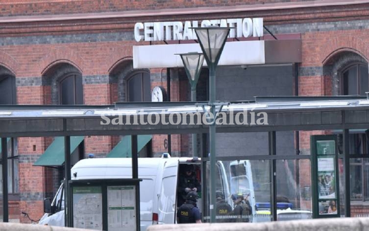 Policía sueca dispara a un sospechoso tras una amenaza de bomba en una estación en Malmo.