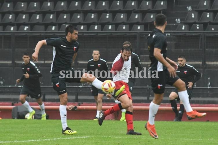 En un amistoso, Colón empató 1 a 1 ante Newell's