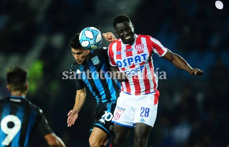 Unión y Racing terminaron a mano en el estreno de la Superliga