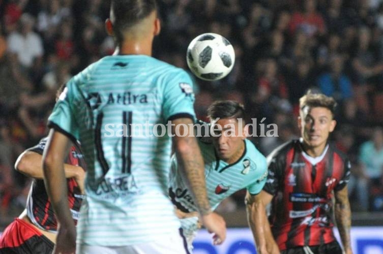 Colón inicia el torneo local ante un rival directo