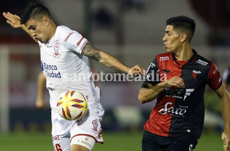 Colón busca despegar en la cancha de Huracán 