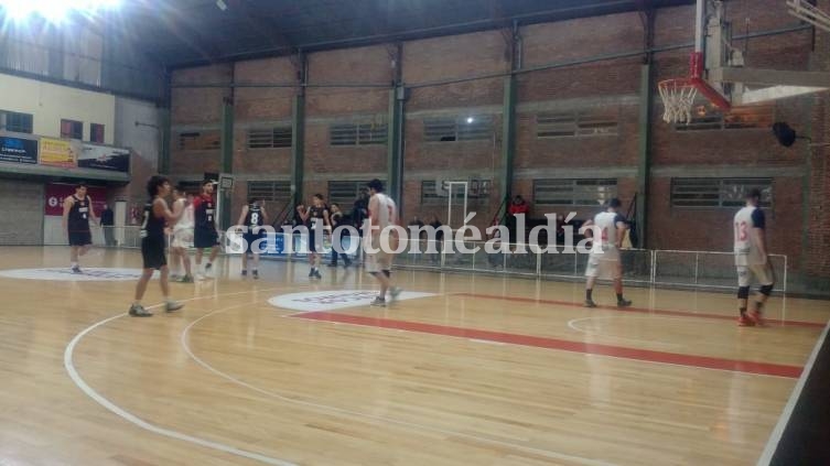 Unión Santo Tomé ganó y es puntero de la A2