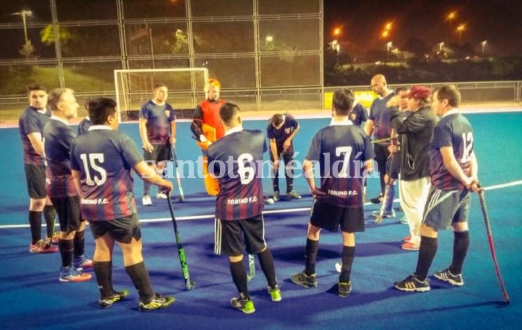 Atenas salió al ruedo en el hockey masculino. (Foto: Gentileza Club Atenas)