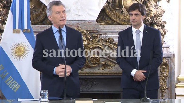 Macri le tomó juramento a Hernán Lacunza: 