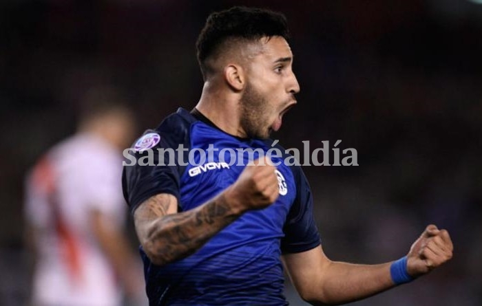 Talleres dio el golpe y le ganó a River en el Monumental