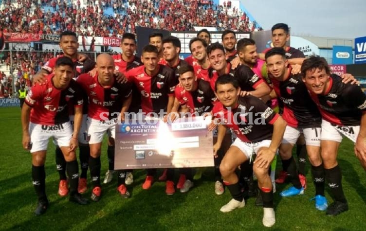 Copa Argentina: Colón goleó y está en octavos de final