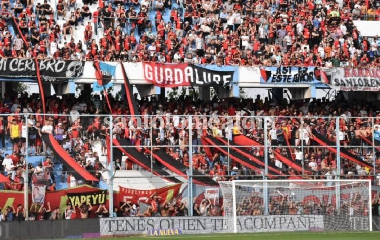 Buena concurrencia de hinchas sabaleros en Rafaela, pese al horario. (Foto: Prensa Copa Argentina)