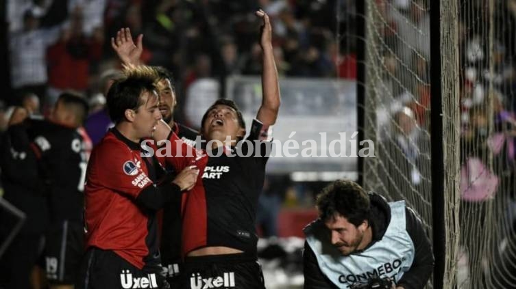 Colón dio el primer paso y va a Belo Horizonte con ventaja 